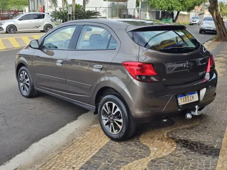 CHEVROLET Onix Hatch 1.4 4P FLEX LTZ, Foto 5