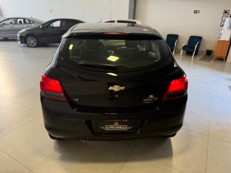 CHEVROLET Onix Hatch 1.4 4P FLEX LT, Foto 6