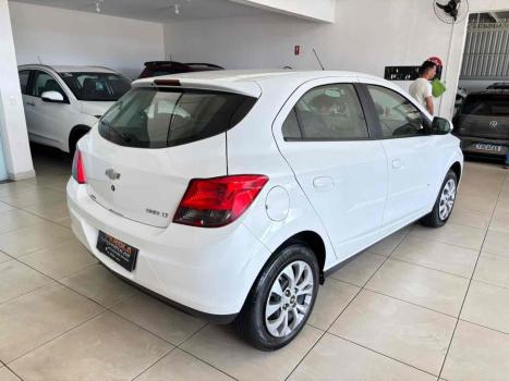 CHEVROLET Onix Hatch , Foto 6