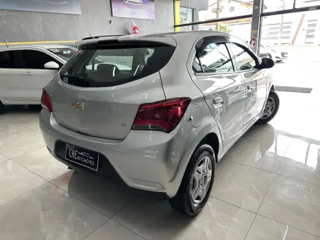 CHEVROLET Onix Hatch 1.0 4P FLEX LT, Foto 4