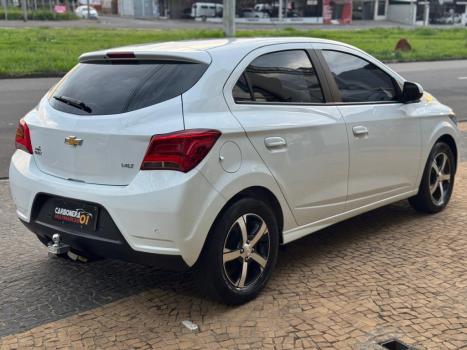 CHEVROLET Onix Hatch 1.4 4P FLEX LT, Foto 14