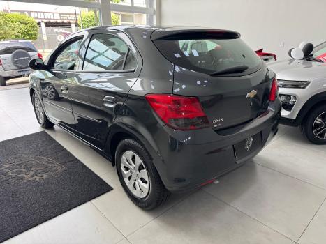 CHEVROLET Onix Hatch 1.0 4P FLEX JOY, Foto 4
