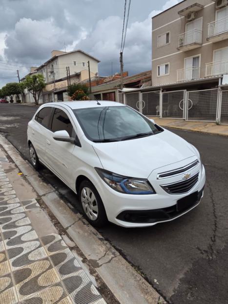 CHEVROLET Onix Hatch 1.4 4P FLEX LT, Foto 1