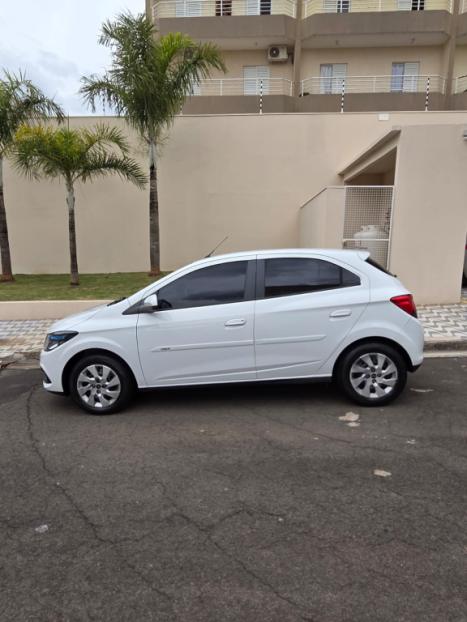 CHEVROLET Onix Hatch 1.4 4P FLEX LT, Foto 4