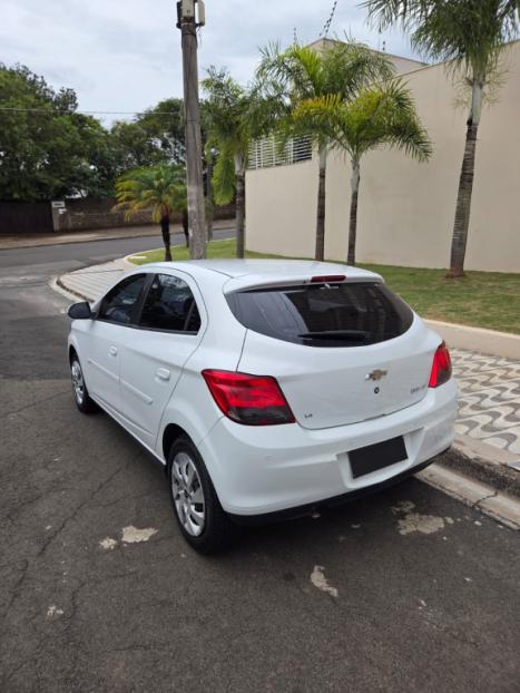 CHEVROLET Onix Hatch 1.4 4P FLEX LT, Foto 5