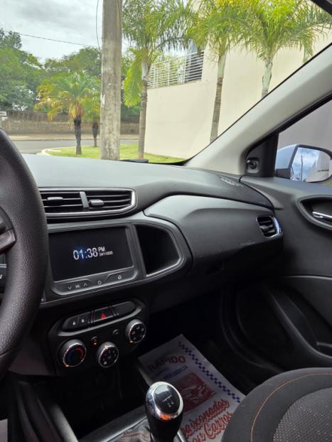 CHEVROLET Onix Hatch 1.4 4P FLEX LT, Foto 9