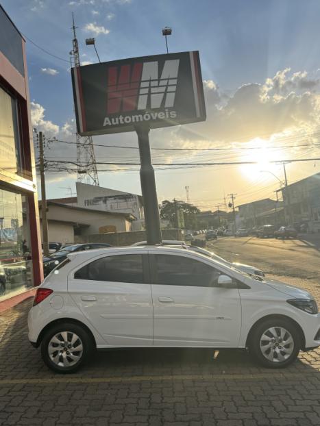 CHEVROLET Onix Hatch 1.4 4P FLEX LT, Foto 3