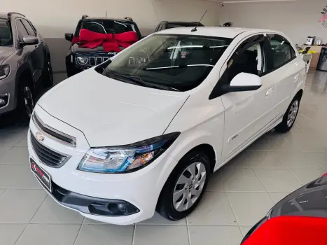 CHEVROLET Onix Hatch 1.4 4P FLEX LT, Foto 4