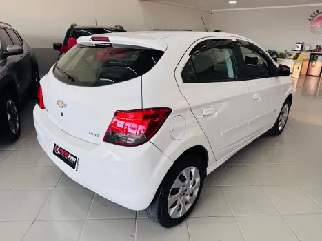 CHEVROLET Onix Hatch 1.4 4P FLEX LT, Foto 8