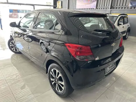 CHEVROLET Onix Hatch 1.4 4P FLEX LTZ, Foto 6