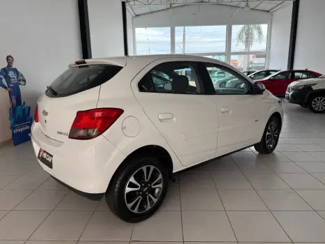 CHEVROLET Onix Hatch 1.4 4P FLEX LTZ, Foto 5