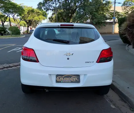 CHEVROLET Onix Hatch 1.4 4P FLEX LT, Foto 5