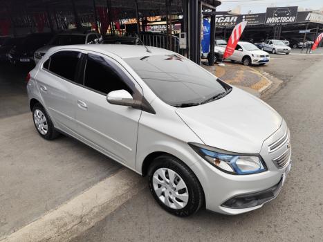 CHEVROLET Onix Hatch 1.4 4P FLEX LT, Foto 4