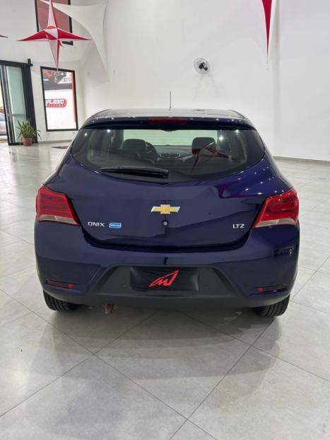 CHEVROLET Onix Hatch 1.4 4P FLEX LTZ AUTOM�TICO, Foto 4