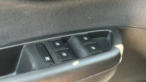 CHEVROLET Onix Hatch 1.4 4P FLEX LTZ AUTOM�TICO, Foto 13