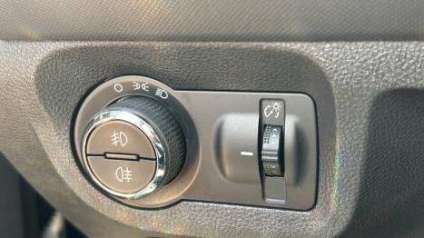 CHEVROLET Onix Hatch 1.4 4P FLEX LTZ AUTOM�TICO, Foto 14