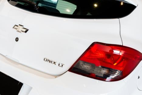 CHEVROLET Onix Hatch 1.4 4P FLEX LT, Foto 2