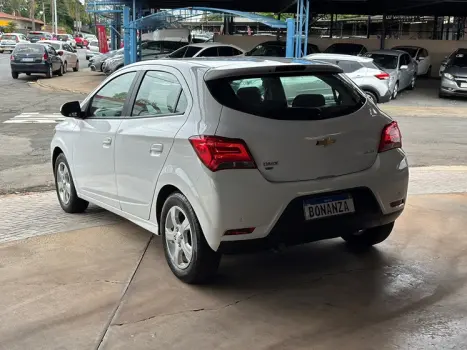 CHEVROLET Onix Hatch 1.4 4P FLEX LT, Foto 4