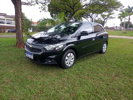 CHEVROLET Onix Hatch 1.0 4P FLEX LT, Foto 3