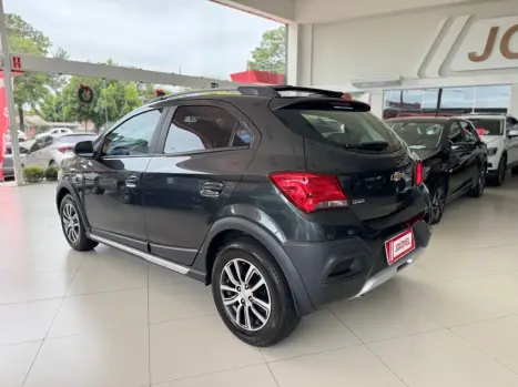 CHEVROLET Onix Hatch 1.4 4P FLEX ACTIV AUTOM�TICO, Foto 5