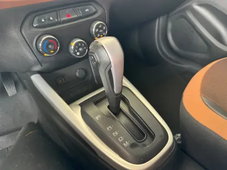 CHEVROLET Onix Hatch 1.4 4P FLEX ACTIV AUTOM�TICO, Foto 16