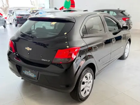 CHEVROLET Onix Hatch 1.4 4P FLEX LT, Foto 7