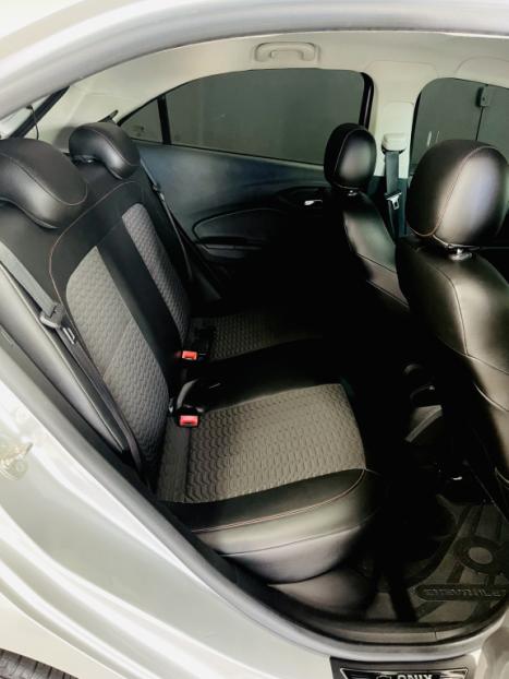 CHEVROLET Onix Hatch 1.4 4P FLEX LTZ, Foto 18