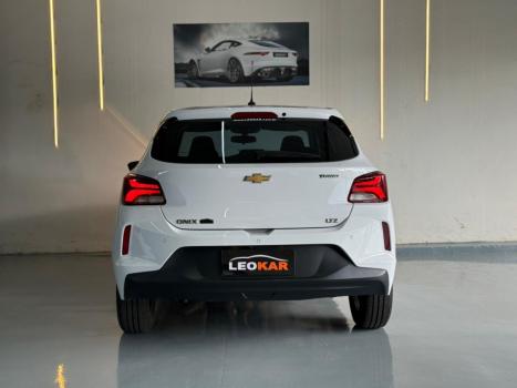 CHEVROLET Onix Hatch 1.0 12V 4P FLEX LTZ TURBO, Foto 6