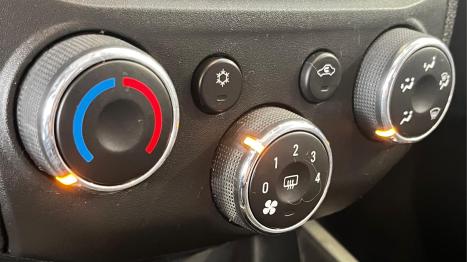 CHEVROLET Onix Hatch 1.4 4P FLEX LT, Foto 6