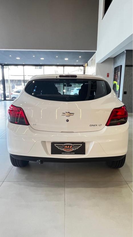 CHEVROLET Onix Hatch 1.4 4P FLEX LT, Foto 11