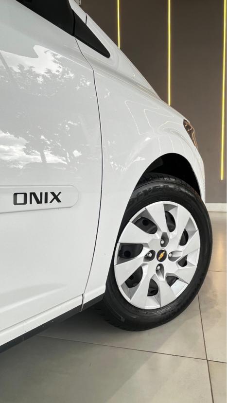 CHEVROLET Onix Hatch 1.4 4P FLEX LT, Foto 12
