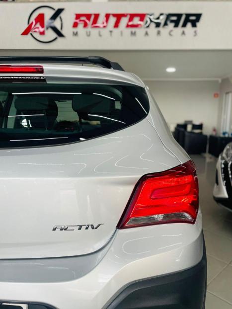 CHEVROLET Onix Hatch 1.4 4P FLEX ACTIV AUTOM�TICO, Foto 9