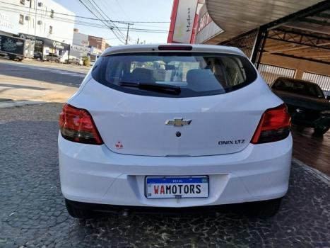 CHEVROLET Onix Hatch 1.4 4P FLEX LTZ AUTOM�TICO, Foto 5