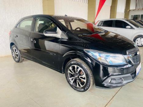 CHEVROLET Onix Hatch 1.4 4P FLEX LTZ, Foto 2