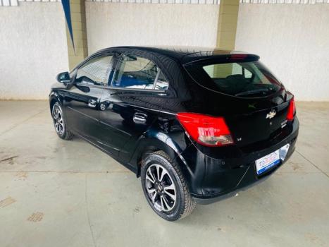 CHEVROLET Onix Hatch 1.4 4P FLEX LTZ, Foto 6