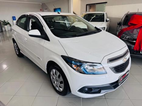CHEVROLET Onix Hatch 1.4 4P FLEX LT, Foto 5