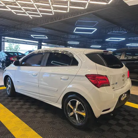 CHEVROLET Onix Hatch 1.4 4P FLEX LTZ, Foto 4