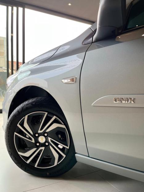 CHEVROLET Onix Hatch 1.0 12V 4P FLEX LT, Foto 2