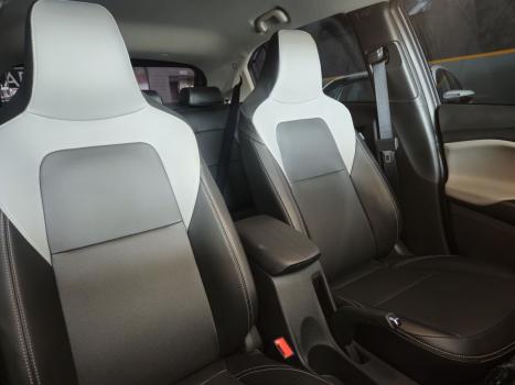 CHEVROLET Onix Hatch 1.0 12V 4P FLEX PREMIER TURBO AUTOM�TICO, Foto 13