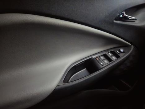 CHEVROLET Onix Hatch 1.0 12V 4P FLEX PREMIER TURBO AUTOM�TICO, Foto 14