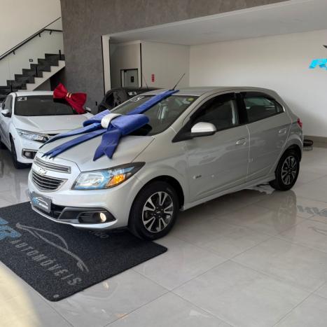 CHEVROLET Onix Hatch 1.4 4P FLEX LTZ, Foto 3