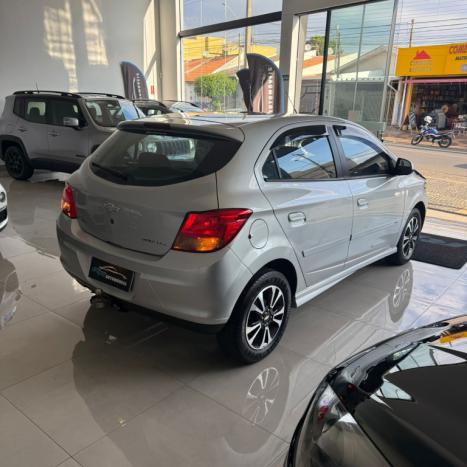 CHEVROLET Onix Hatch 1.4 4P FLEX LTZ, Foto 4