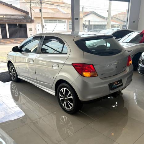 CHEVROLET Onix Hatch 1.4 4P FLEX LTZ, Foto 6