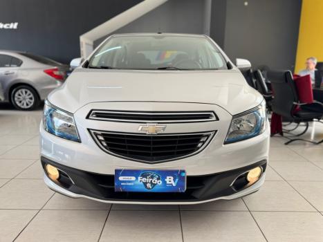 CHEVROLET Onix Hatch 1.4 4P FLEX LTZ, Foto 17