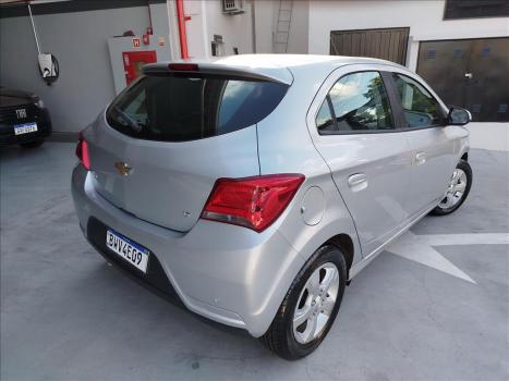 CHEVROLET Onix Hatch 1.4 4P FLEX LT, Foto 4