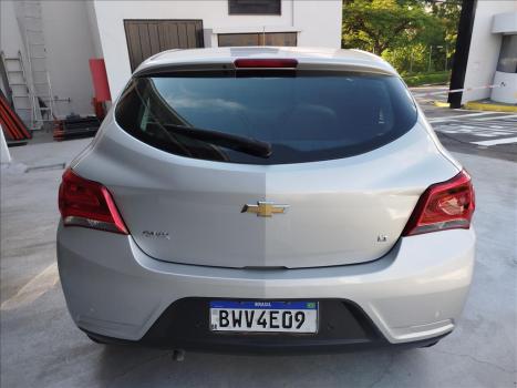 CHEVROLET Onix Hatch 1.4 4P FLEX LT, Foto 5
