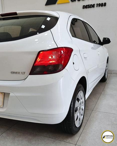 CHEVROLET Onix Hatch 1.4 4P FLEX LT, Foto 9
