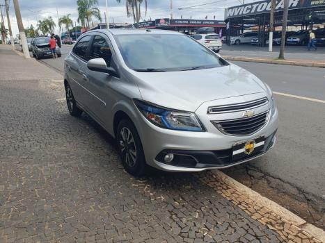 CHEVROLET Onix Hatch 1.4 4P FLEX LTZ, Foto 3