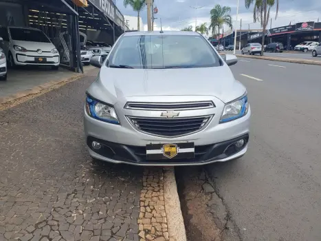 CHEVROLET Onix Hatch 1.4 4P FLEX LTZ, Foto 4