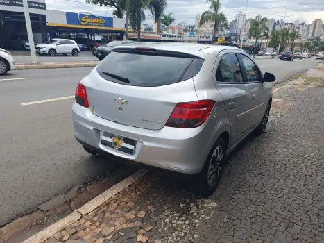 CHEVROLET Onix Hatch 1.4 4P FLEX LTZ, Foto 8